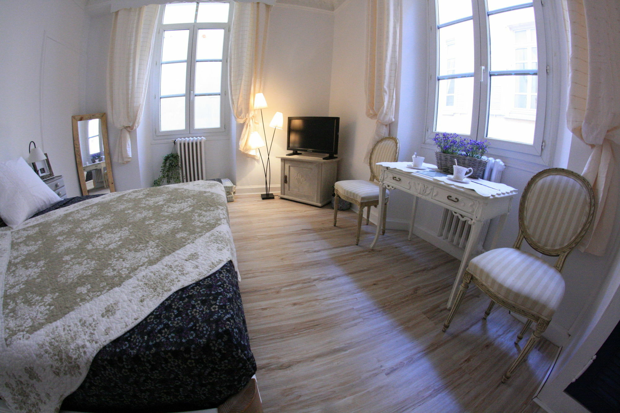 L'Oustaria 3 Bedrooms Apartment, Old Town Nizza Kültér fotó